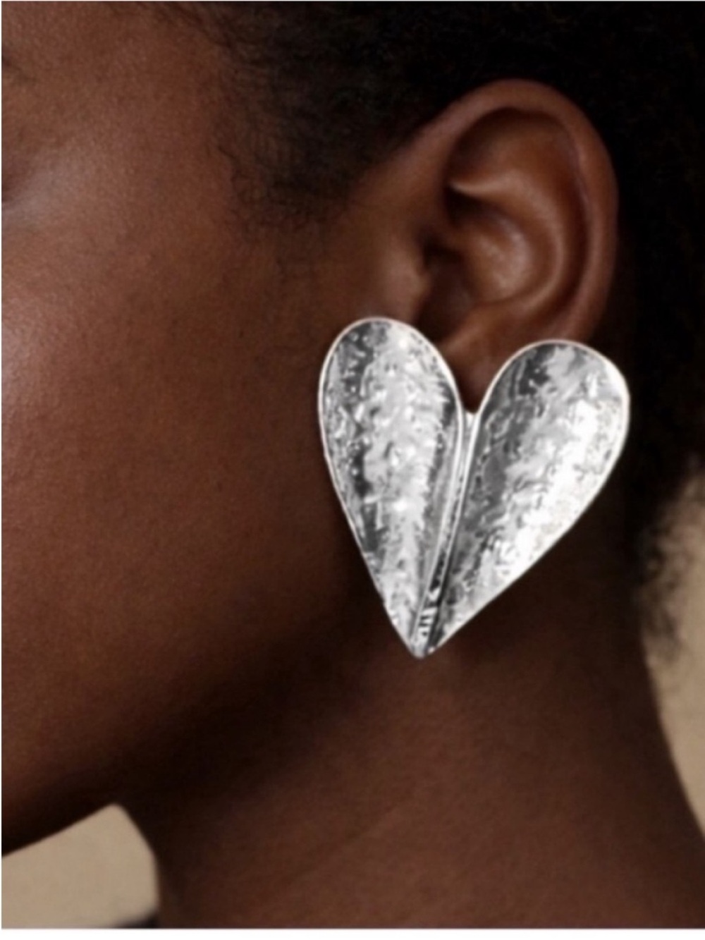 New! Silver Hammered Heart Statement Earrings (3004) NWOT